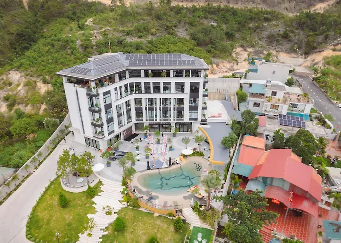 Maremonti Luxury 5 Star Ha Long